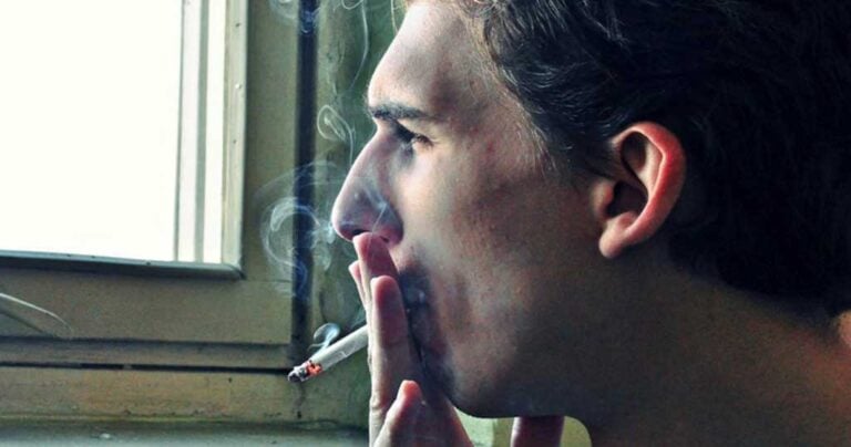 Τι έγινε όταν ζήτησα από Έλληνες καπνιστές να σβήσουν το τσιγάρο τους σε κλειστούς χώρους