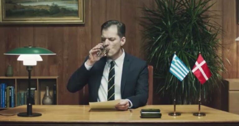 «Βοηθήστε έναν Δανό»: H εξωφρενική καμπάνια που ζητά βοήθεια από τους Έλληνες