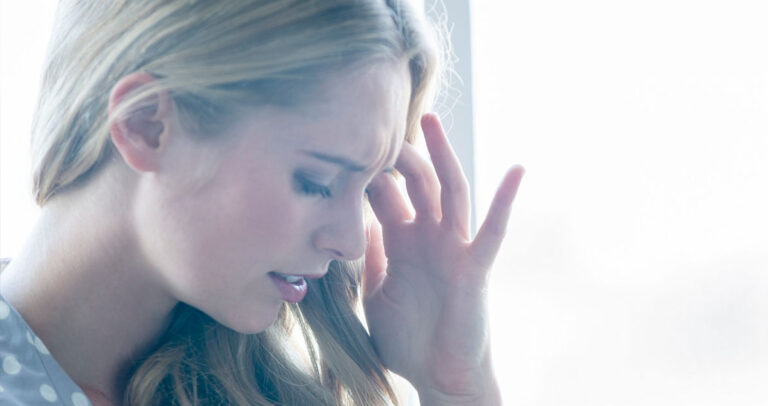 Πήγε στο νοσοκομείο με έντονο πονοκέφαλο και βρήκαν μια ζωντανή κατσαρίδα μέσα στο κρανίο της