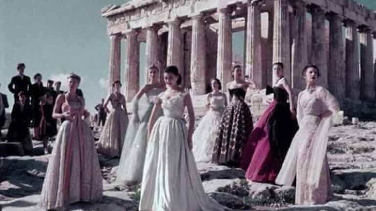 Όταν ο Christian Dior φωτογράφιζε μόδα στην Ακρόπολη το 1951