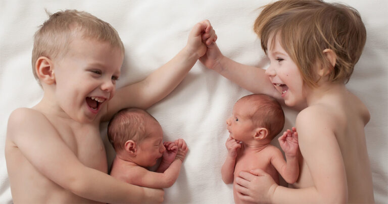 Μητέρα μοιράζεται μαζί μας φωτογραφίες των διδύμων της και μας λιώνουν την καρδιά