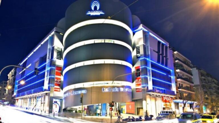 Το φθινόπωρο έρχεται το πρώτο εκπτωτικό χωριό στο κέντρο της Αθήνας