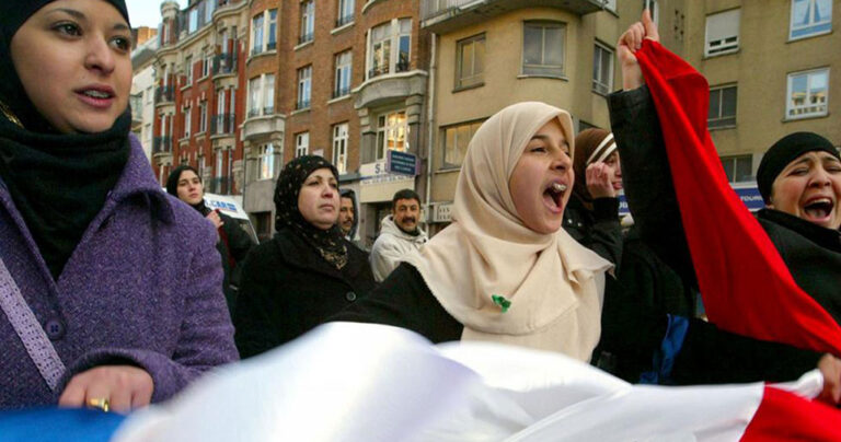 Οι εργοδότες μπορούν να απαγορεύουν την ισλαμική μαντίλα αποφάσισε το Ευρωπαϊκό Δικαστήριο