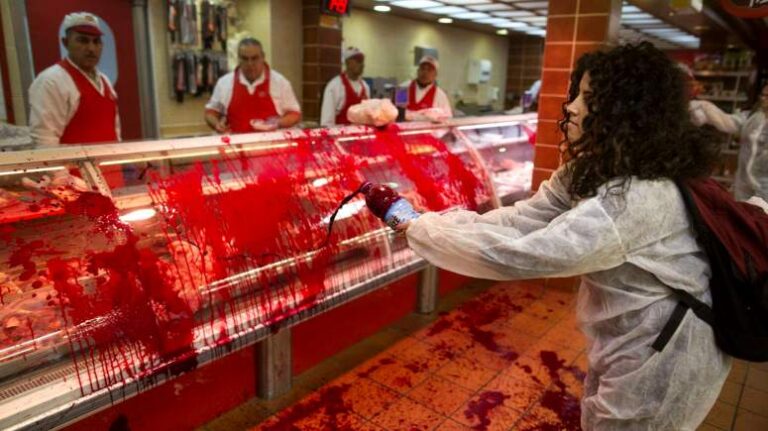 Κοσέρ: Η σφαγή ζώων χωρίς αναισθητοποίηση ήρθε και στην Ελλάδα