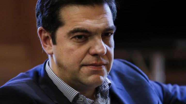 Τσίπρας: Κάνω το σταυρό μου που πιάσαμε το πλεόνασμα