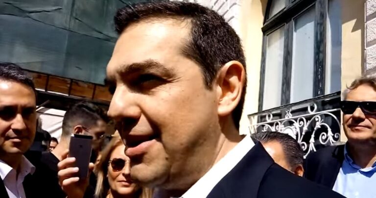 Γιούχαραν τον Τσίπρα στην Κέρκυρα: «Να πάτε πάλι στο 3%»