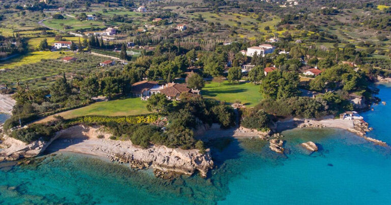 Μπείτε στο πιο ακριβό σπίτι της Ελλάδας που πωλείται για 20 εκατ. ευρώ