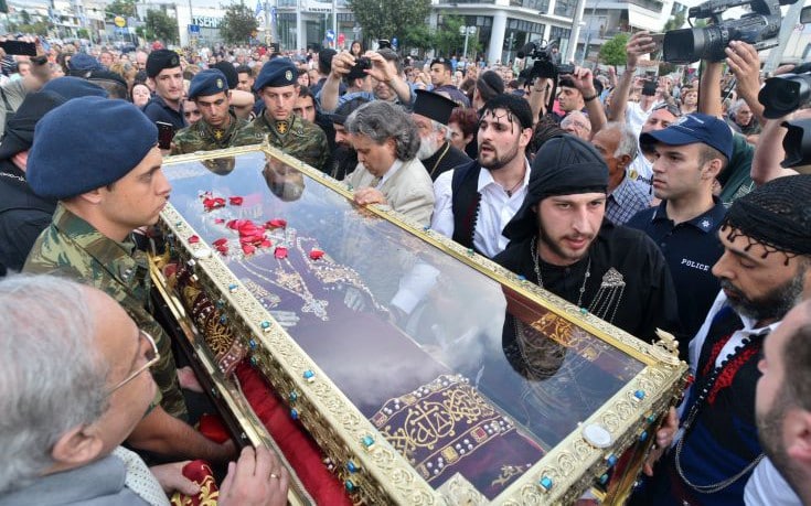 Έφτασε στην Ελλάδα το σκήνωμα της Αγίας Ελένης