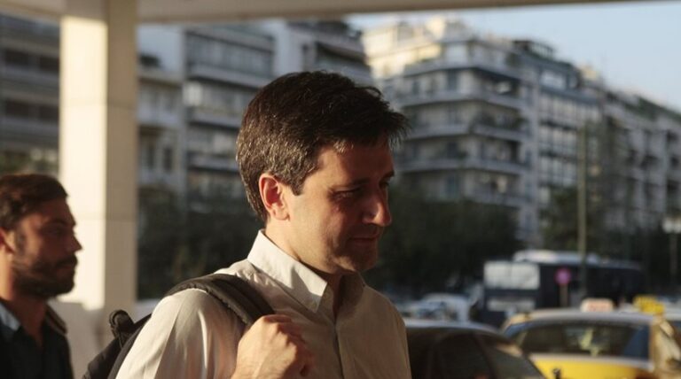 Αμοιβή 3,2 εκατ. ευρώ στην τράπεζα Rothschild για να βγάλει την Ελλάδα στις αγορές