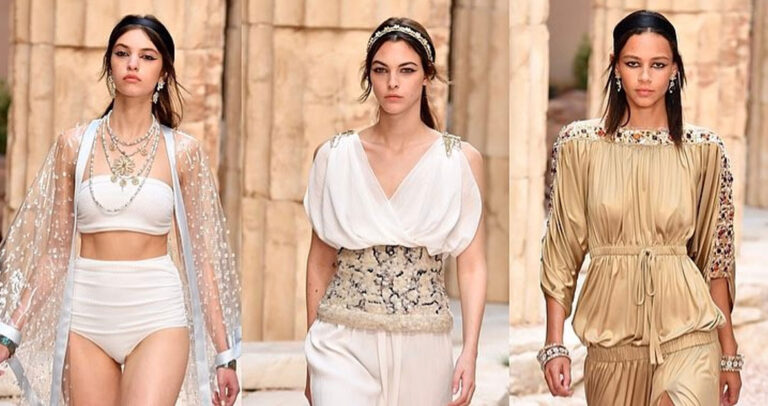 Ο οίκος Chanel αποθεώνει την Aρχαία Ελλάδα σε επίδειξη μόδας στο Παρίσι
