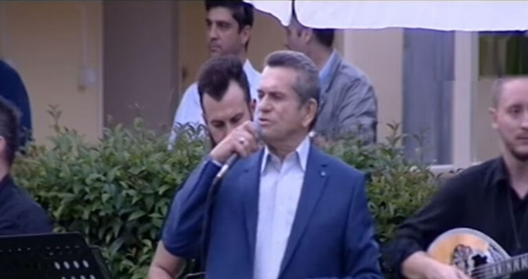 Ο Γιώργος Μαργαρίτης τραγούδησε στις φυλακές Κορυδαλλού