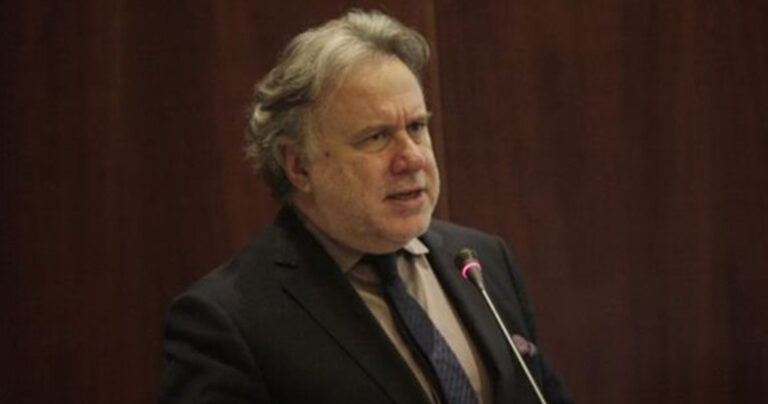 Κατρούγκαλος: «Ορατά τα πρώτα μηνύματα ανάκαμψης της ελληνικής οικονομίας»