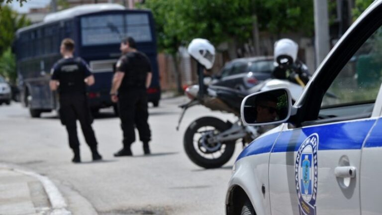 Βούλωσαν τα φρεάτια με ναρκωτικά στο Μενίδι