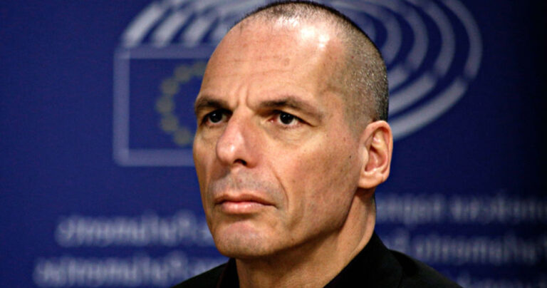 Βαρουφάκης: Το χρέος θα κουρευτεί – Ο Σόιμπλε έσωσε τις Γερμανικές τράπεζες στις πλάτες των Ελλήνων