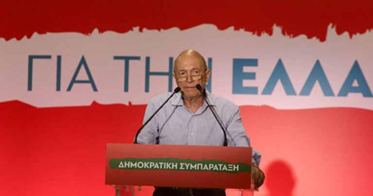 Ο Σημίτης στο συνέδριο της ΔΗΣΥ: «Απαιτείται άμεσα ενότητα όλων των δυνάμεων»