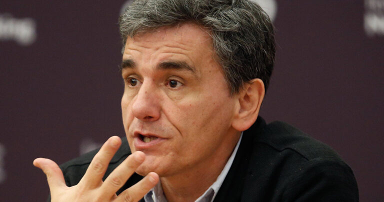 Τσακαλώτος σε ευρωβουλευτές: Στόχος της κυβέρνησης είναι η ελάφρυνση των μεσαίων στρωμάτων