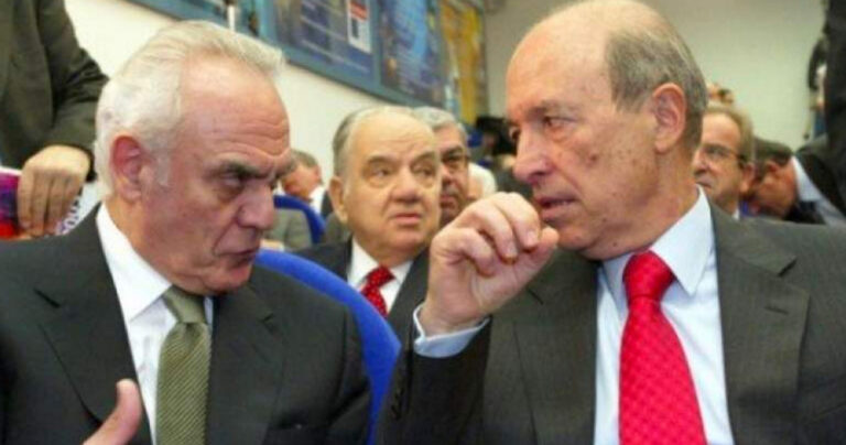 Στο σκαμνί ο Σημίτης για υπόθεση διαφθοράς