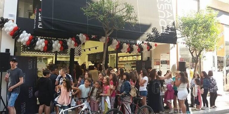 Ουρές έκαναν στο Κιλκίς για μια selfie με την Ειρήνη Κολλιδά του Survivor