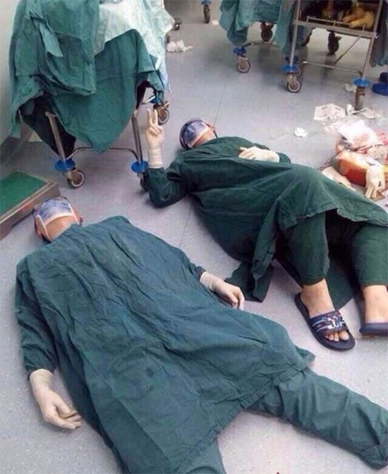 zjvgf surgeons collapse after 32 hour surgery 1