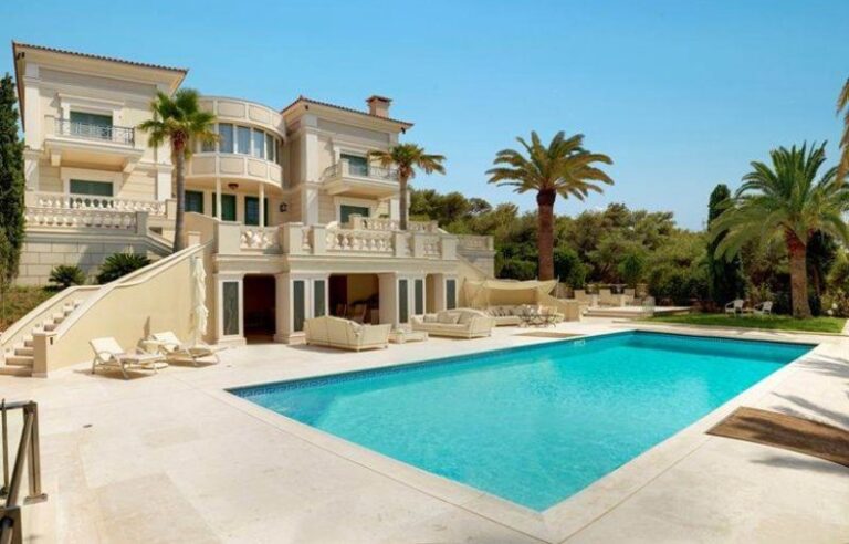 Bίλα στο Καβούρι κοστίζει 17.000.000 ευρώ και το εσωτερικό της είναι εξωπραγματικό