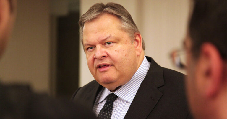 Ιδρύει κόμμα τον Σεπτέμβριο ο Βενιζέλος – Με ποιους συζητά