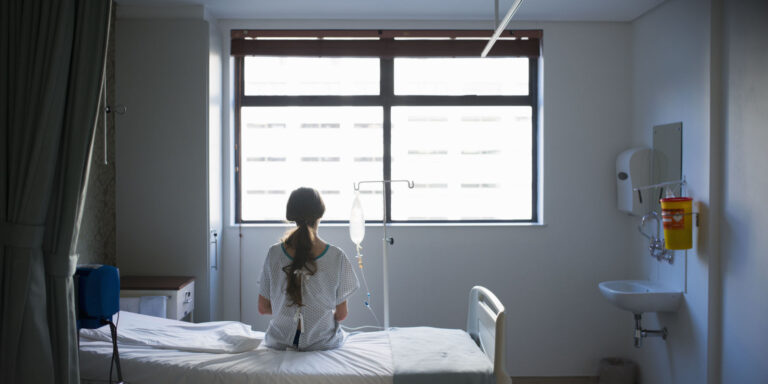 «Πουλάω τα ωάριά μου για να ζήσω»