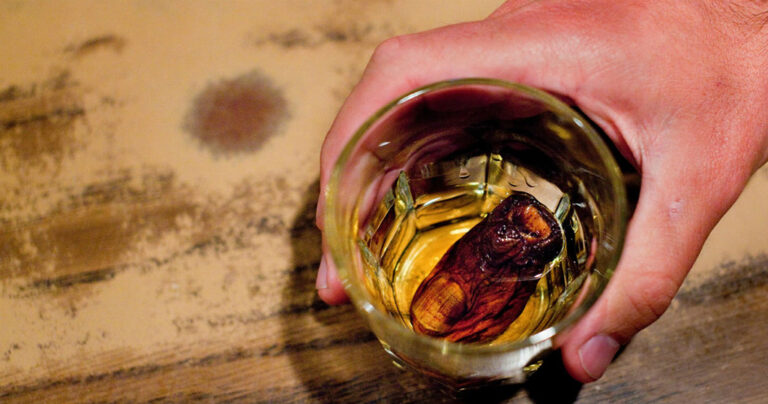 Στον Καναδά υπάρχει ένα κοκτέιλ που ο κόσμος το πίνει με ένα κομμένο δάχτυλο