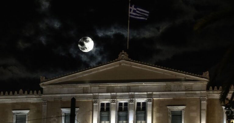 Αυγουστιάτικη Πανσέληνος με ελεύθερη είσοδο σε εκατοντάδες αρχαιολογικούς χώρους