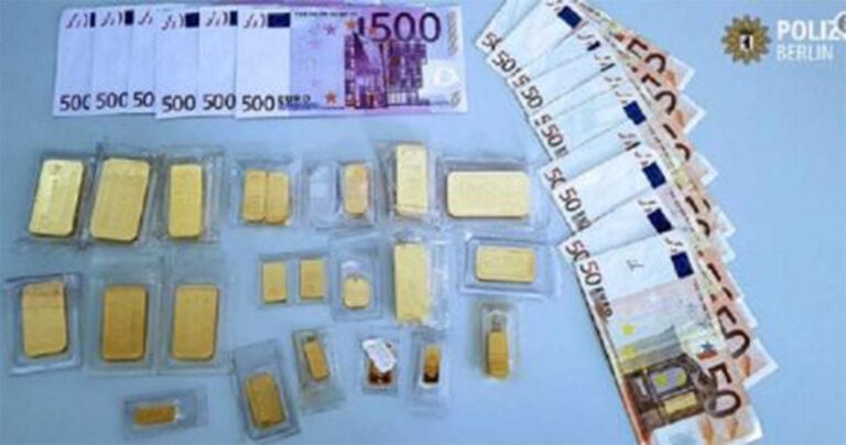Τίμιος περαστικός βρήκε 22 ράβδους χρυσού κάτω από δέντρο και τους παρέδωσε στην Αστυνομία