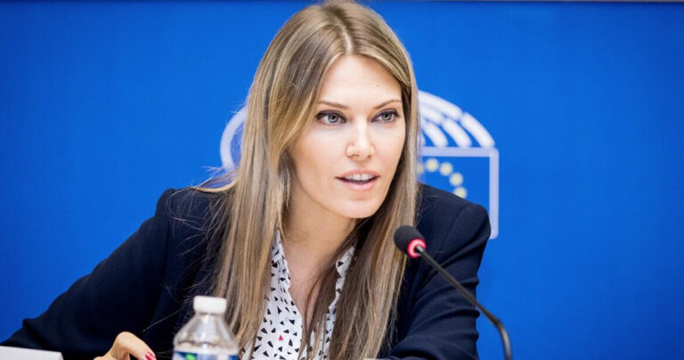 Εύα Καϊλή: «Να μπουν μπροστά οι νέοι στο εγχείρημα δημιουργίας του νέου πολιτικού φορέα»