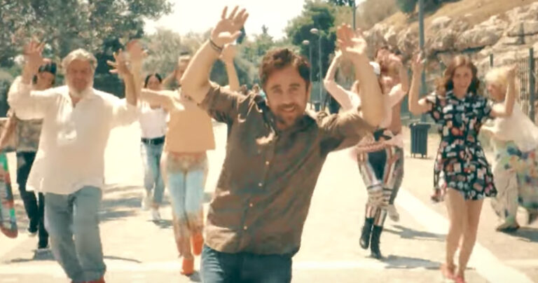 Ο Θανάσης Τσαλταμπάσης χορεύει τη «Μάντισσα» της Μαρίνας Σάττι