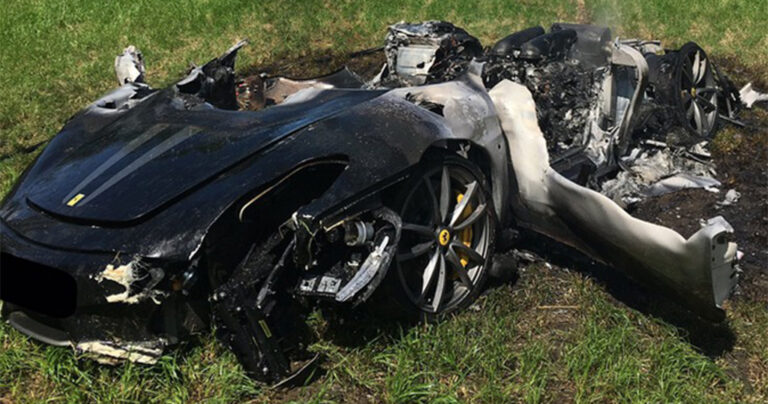 Διέλυσε την πανάκριβη Ferrari 430 Scuderia μία ώρα αφού την αγόρασε