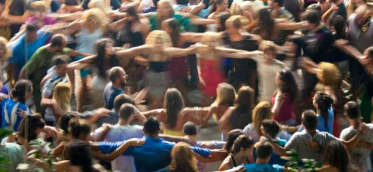 Αν δεν πας έστω σ’ ένα πανηγύρι δεν ξέρεις τι θα πει ελληνικό καλοκαίρι