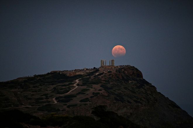 Φωτογραφίες από την χθεσινή μαγευτική πανσέληνο και έκλειψη 18 3190f57e3b6637f34e45e580b815b7e5
