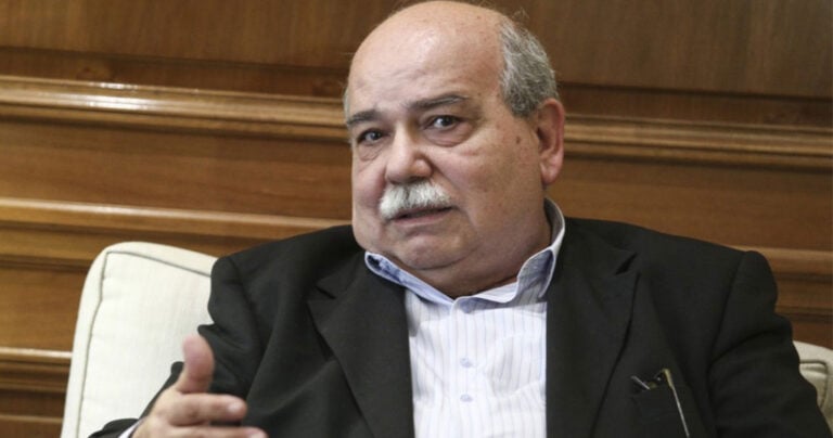 Βούτσης: «Δεν μπορεί να είμαστε η Ελλάδα του Πατρίς, Θρησκεία, Οικογένεια»