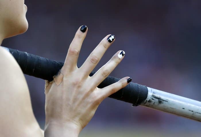 Τα παράξενα νύχια της Eliza McCartney από τη Ν. Ζηλανδία