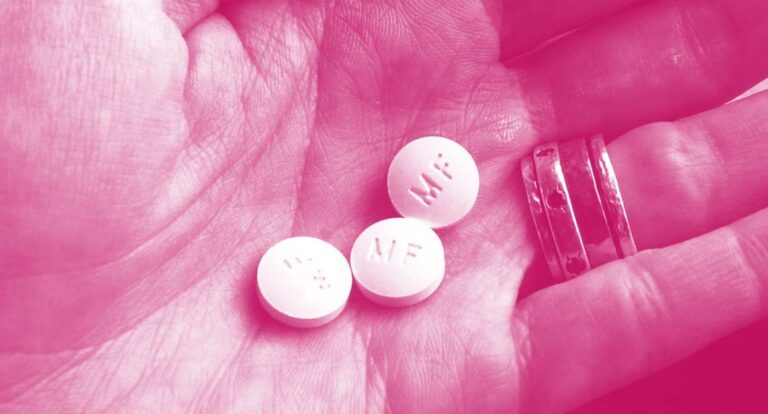 Ήμουν έγκυος και τα πεθερικά μου έριξαν κρυφά στο φαγητό μου το «χάπι της έκτρωσης»