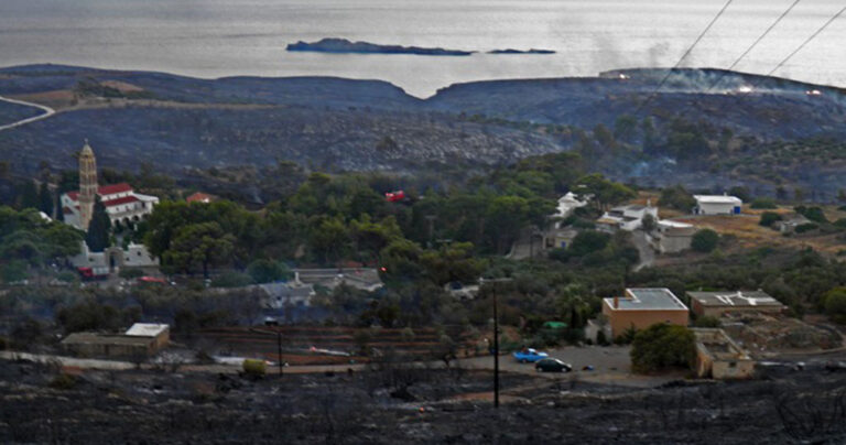 Φωτογραφίες μετά την φωτιά στα Κύθηρα θυμίζουν βιβλική καταστροφή