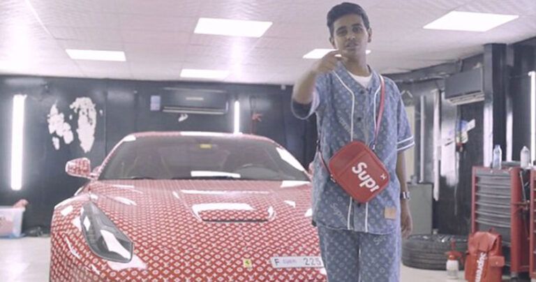 15χρονος γιος δισεκατομμυριούχου κάλυψε την Ferrari του με σύμβολα της Louis Vuitton