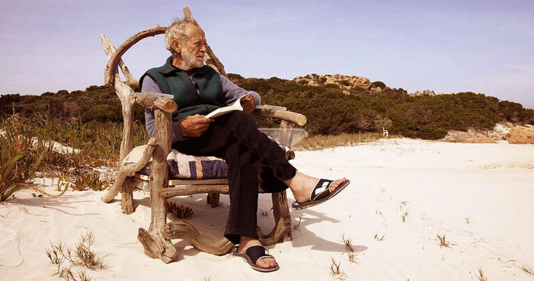 Η ιστορία ενός ανθρώπου που ζει ολομόναχος σε νησί της Μεσογείου 28 χρόνια