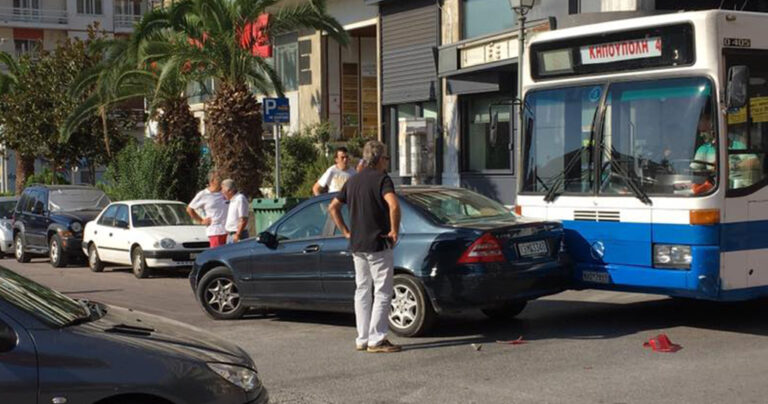 Βουλευτής του ΣΥΡΙΖΑ πήγαινε ανάποδα σε κεντρικό δρόμο και τράκαρε με λεωφορείο