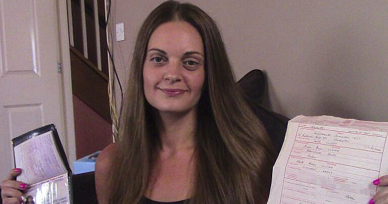 Είναι 39 χρονών αλλά δεν της πωλούν τσιγάρα γιατί μοιάζει με έφηβη