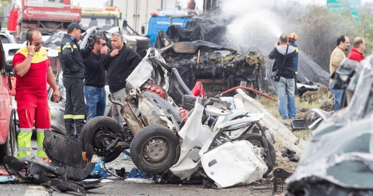 Μέσα σε 30 μέρες και μόνο στην Αττική: 13 νεκροί και 597 τραυματίες από τροχαία