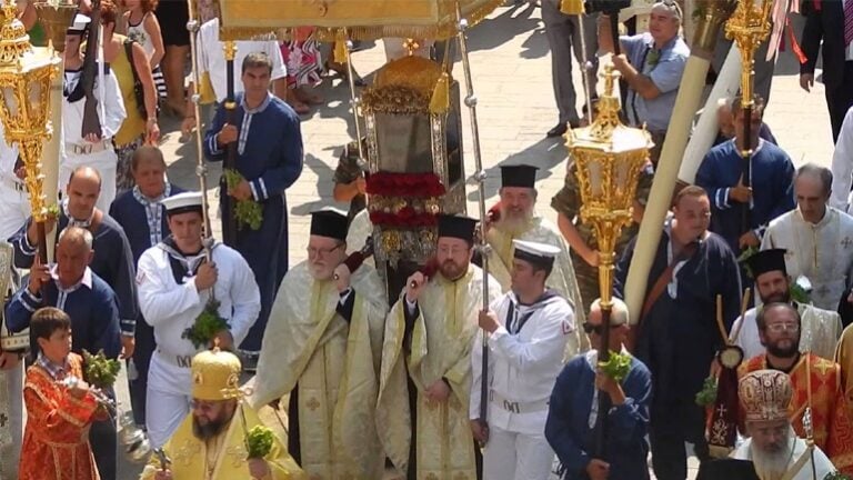 Εκατοντάδες πιστοί από όλον τον κόσμο στην Κέρκυρα για την σημερινή λιτανεία του Αγίου Σπυρίδωνα