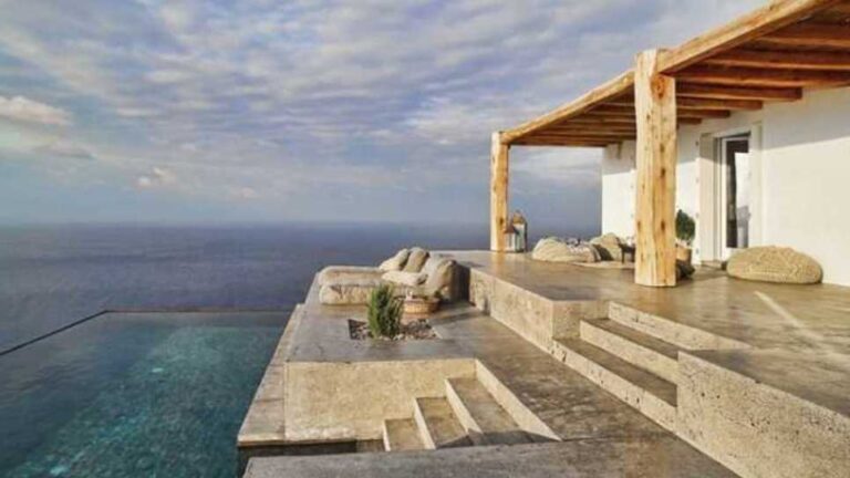 Ένα από τα ωραιότερα σπίτια του Αιγαίου βρίσκεται στη Σύρο