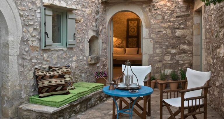 Ενα παραδοσιακό σπίτι 300 ετών στα Χανιά είναι ο ορισμός της κρητικής φιλοξενίας