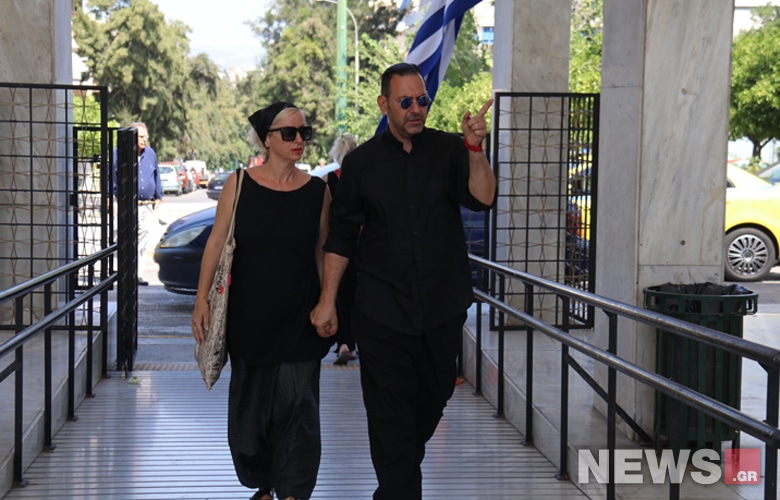 Για αποτέφρωση η σορός της Αρλέτας 17