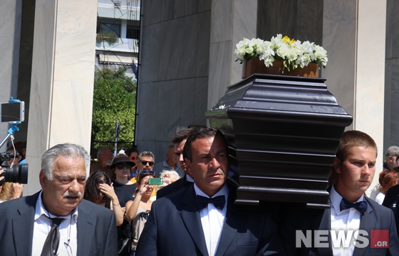 Για αποτέφρωση η σορός της Αρλέτας 9