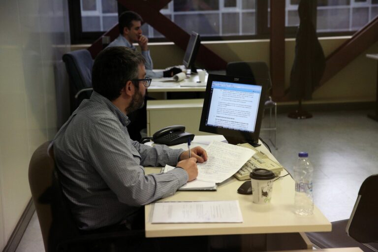 Σε ποιους δήμους δημόσιοι υπάλληλοι και ένστολοι δικαιούνται δωρεάν σίτιση και στέγαση