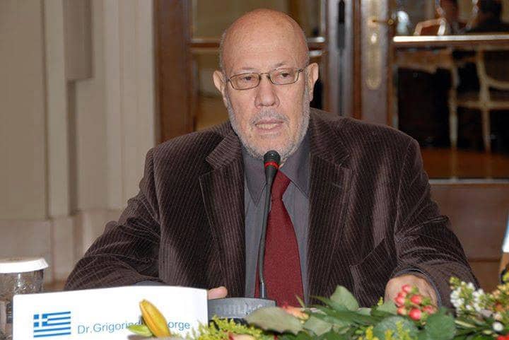 Ποιος είναι ο γιατρός με την μπλούζα ΣΥΡΙΖΑ 21 19801bee8a1c73df3f167e87afdde3af